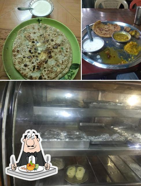 Food at Krishna paratha