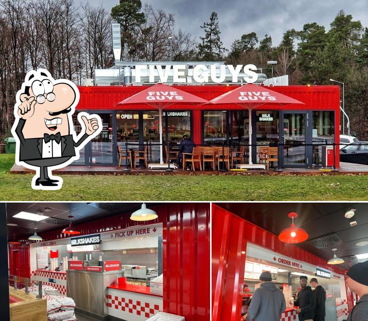 L'intérieur de Five Guys Ramstein Air Base