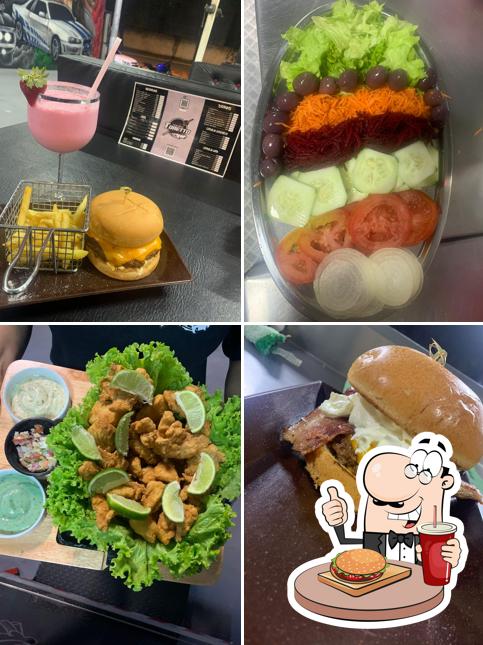 Hambúrguer em Food Truck Toretto