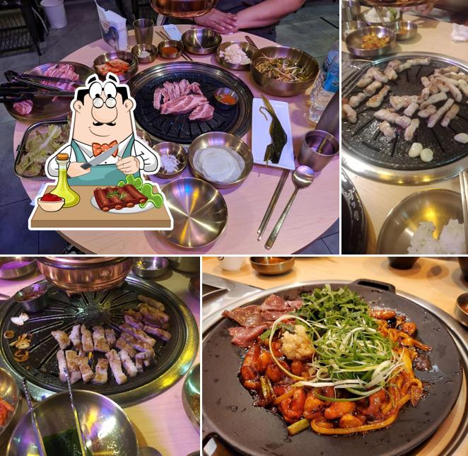 Pide un plato con carne en Hyehwagogi / 혜화고기 / Korean BBQ Restaurant