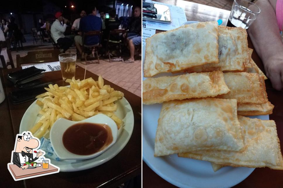 Comida em Cantinho da Praça Bar e Café