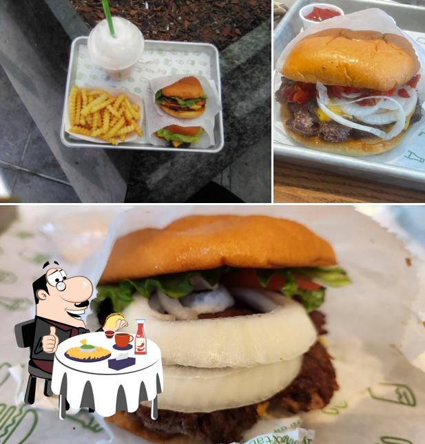 Shake Shack Koreatown in Los Angeles - Restaurant menu and reviews