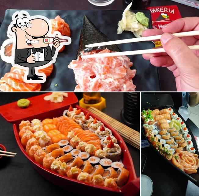 Peça diversas opções de sushi