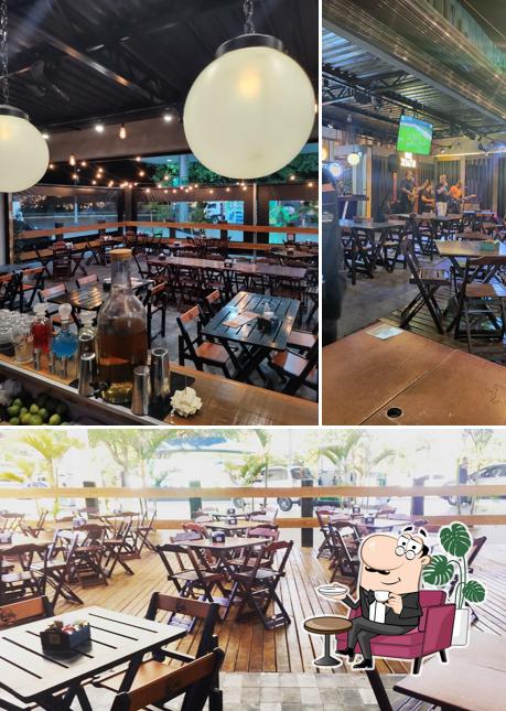 O interior do Bar Serafim