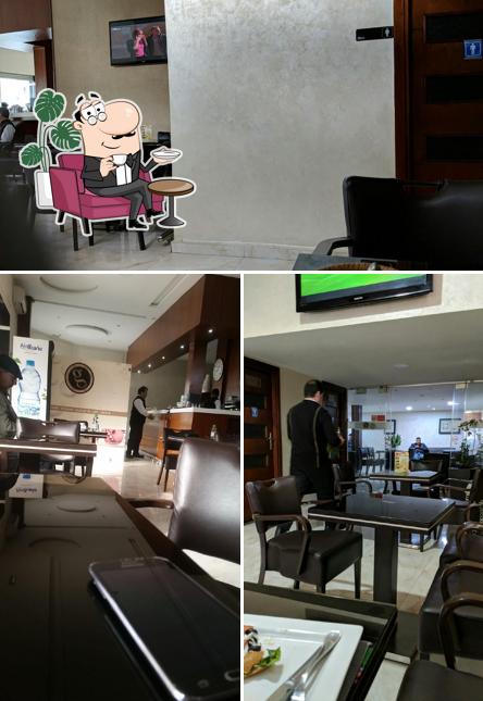 L'intérieur de Cafe Geneve