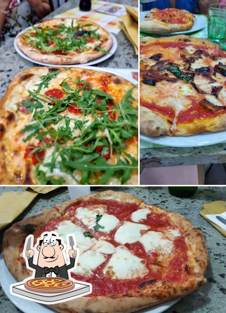 Prenditi una pizza a antica pizzeria napoletana da tonito