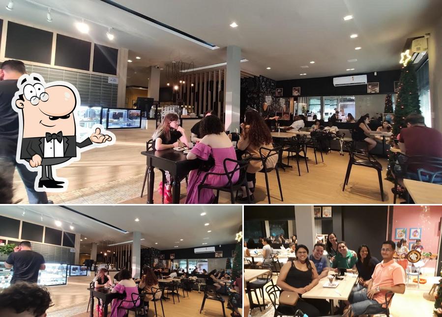 O interior do BROWNIE BROS