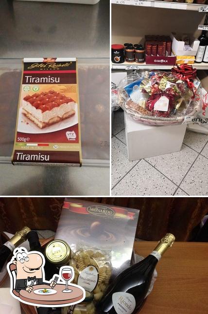 Guarda la foto che presenta la cibo e bevanda di Al Calice d'Oro Santorso