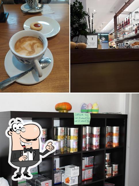 Tra le diverse cose da Pasticceria Adriana Villorba si possono trovare la interni e bevanda