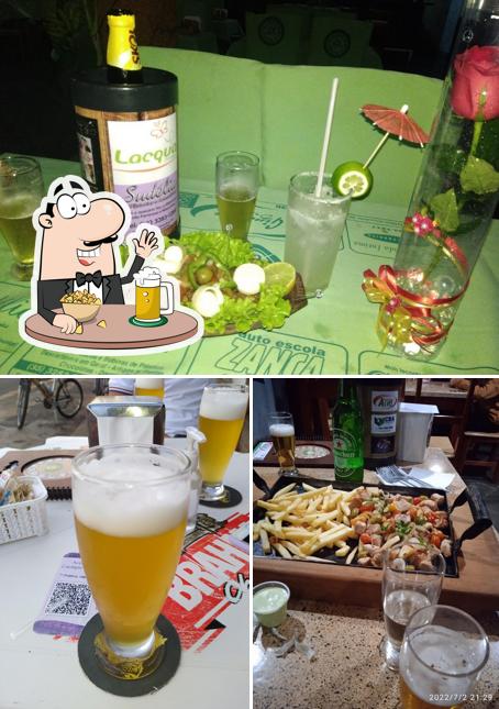 Peça um copo de cerveja leve ou escura