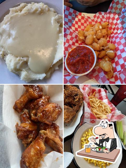 Food at Goldy's Chicken Shack