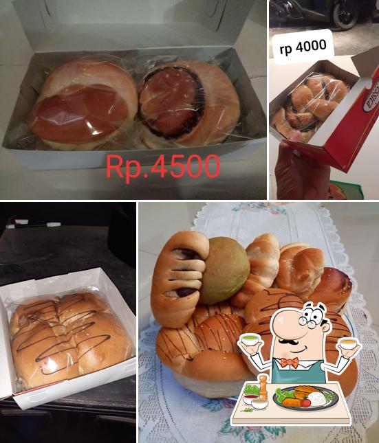 Jessica Bakery Roti, Gambiran Restaurant menu and reviews