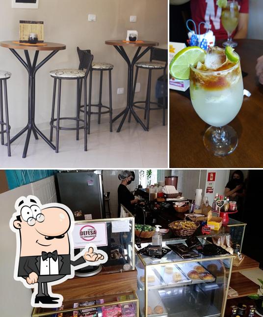 Esta é a imagem mostrando interior e álcool no Café com Leite