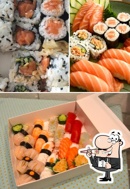 Peça diferentes opções de sushi