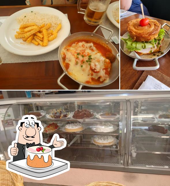 See this picture of Lá na Tati Confeitaria & Bistro