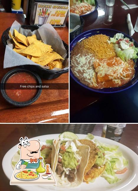 Еда в "El Paso Taco Restaurant"