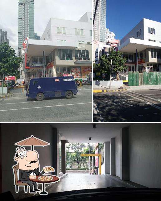 Jollibee Shaw Blvd Escriva Drive fast food, Pasig, Shaw Blvd Restaurant menu and reviews