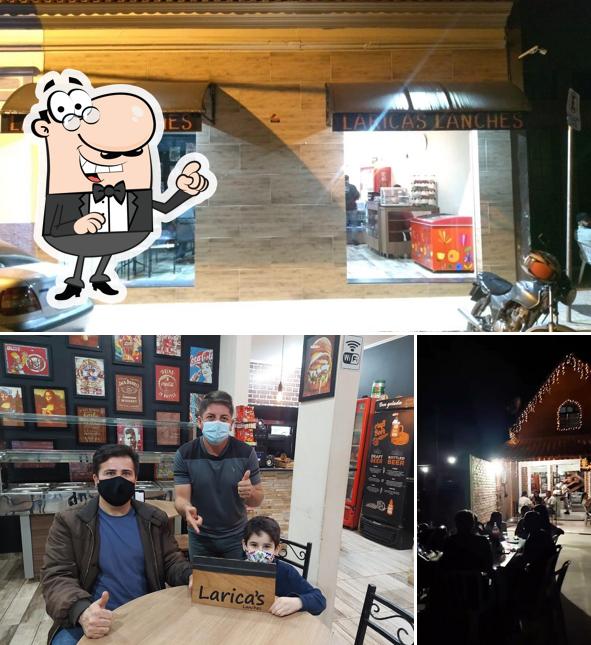 O interior do Larica's Lanches