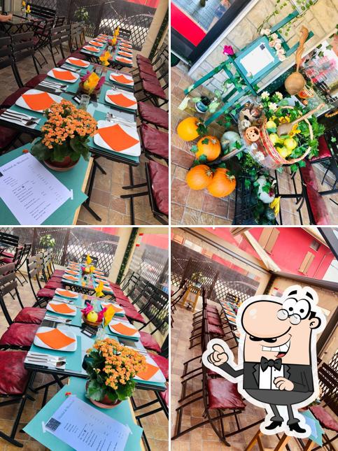 Gli interni di Magazin Romanesc - Okra.Cafe Bar, Tavola Calda, Prodotti tipici Rumeni e del Est Europa