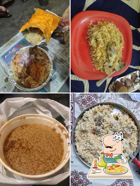 Food at Muradabadi Chicken Biryani Center