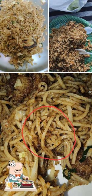 Fried rice at MAA FAST FOOD AND JUICE