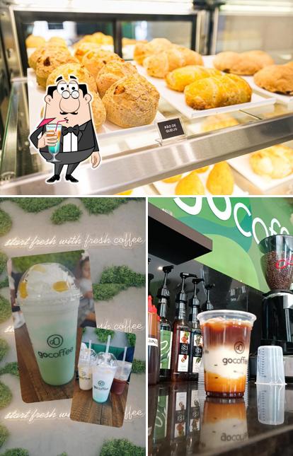 A bebida e comida do restaurante