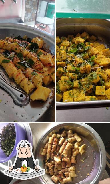 Food at Shrinath Khaman House