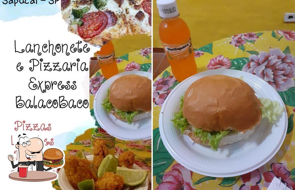 Experimente um hambúrguer no Lanchonete e Pizzaria Express BalacoBaco