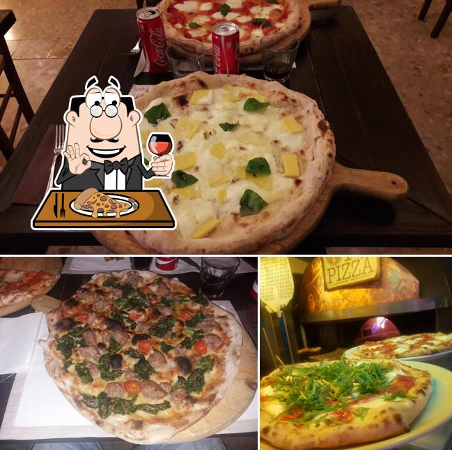 Prenditi una pizza a Ristorante Pizzeria alla Bella Napoli da Nasti 2