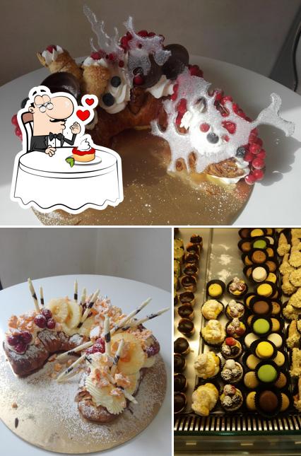 Pasticceria Caffetteria Mamma Mia propone un'ampia selezione di dessert