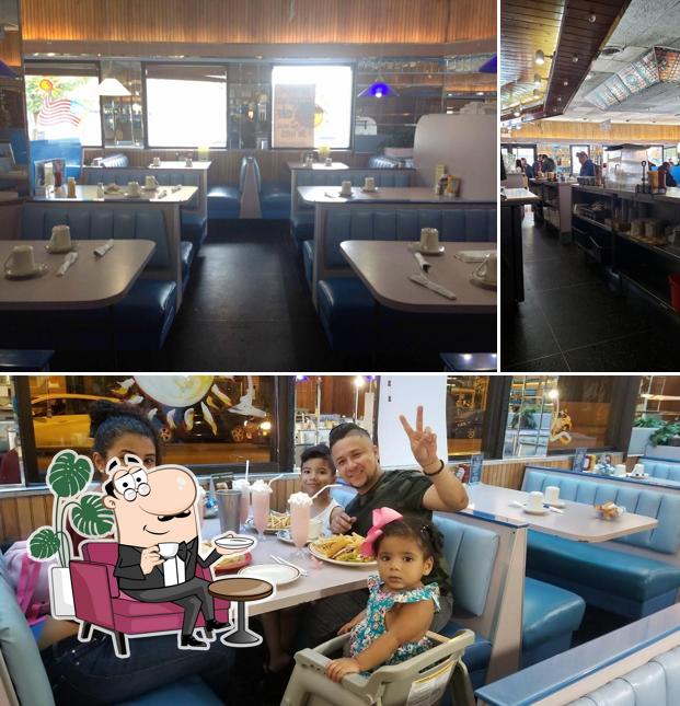Golden Nugget Pancake House, 3001 N Central Ave in Chicago Restaurant