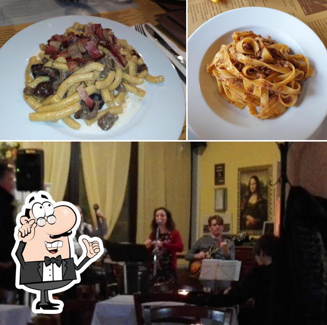 Dai un'occhiata agli interni di La Casona Tutti Fritti