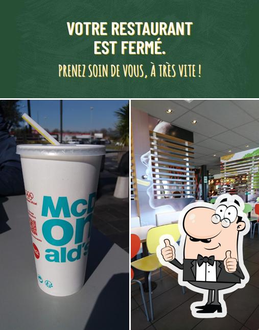 Regarder cette image de McDonald's