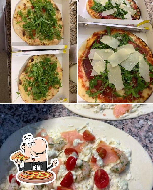 Prova una pizza a Pizzeria Da Asporto 104