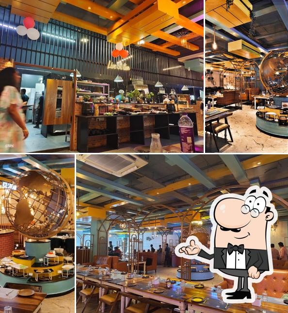 The interior of The Globe Grub