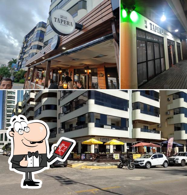 Você pode espairecer no na área externa do Tapera Restaurante Beira Mar Itapema