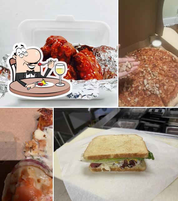 Queen's Pizza & Wings, 178 Queen St S in Hamilton Restaurant menu and reviews