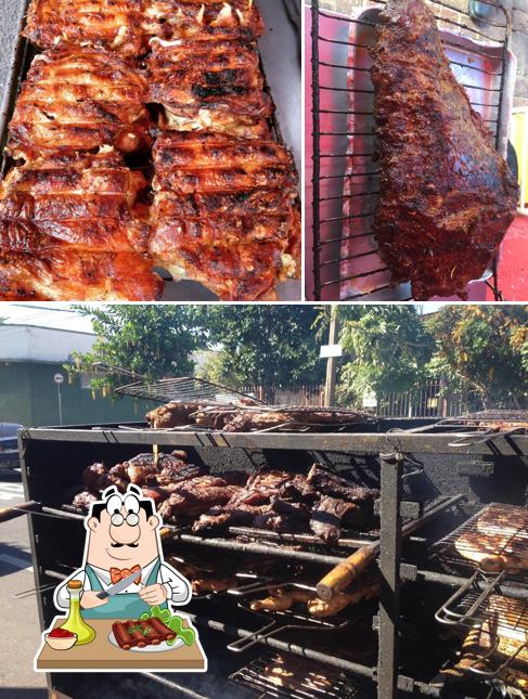 Costelas de porco em Assim Assado Carnes, Rotisserie & Buffet