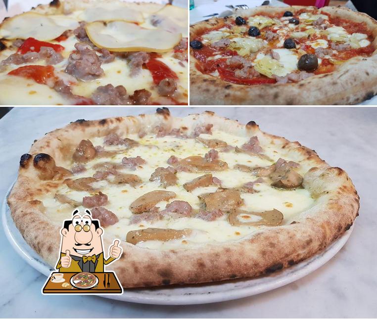 Scegli una pizza a Pizzeria Posillipo