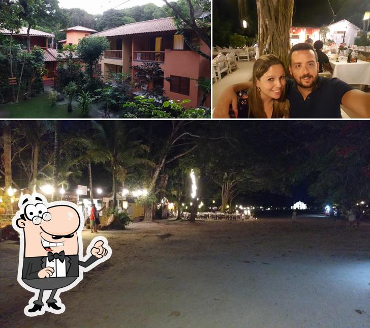 A exterior e balcão de bar do restaurante