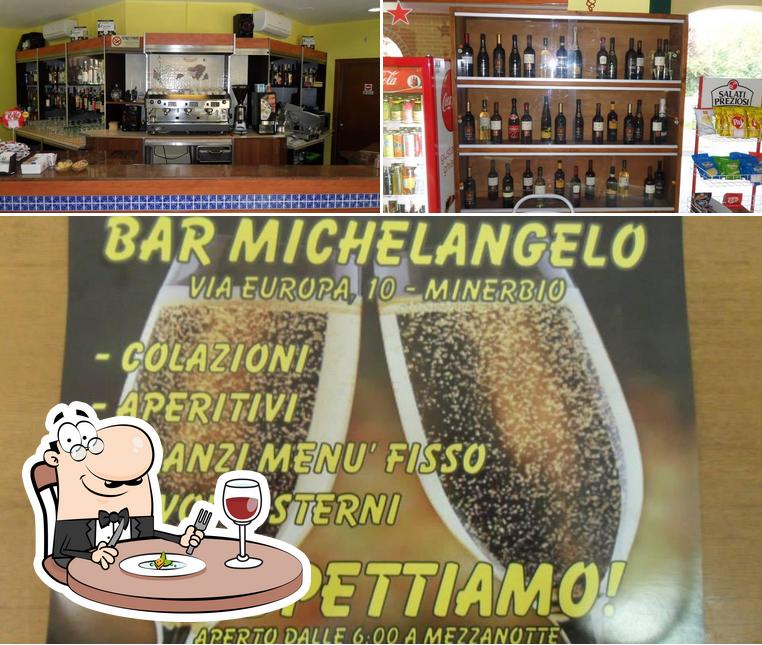 Questa è la foto che presenta la cibo e bevanda di BAR Michelangelo