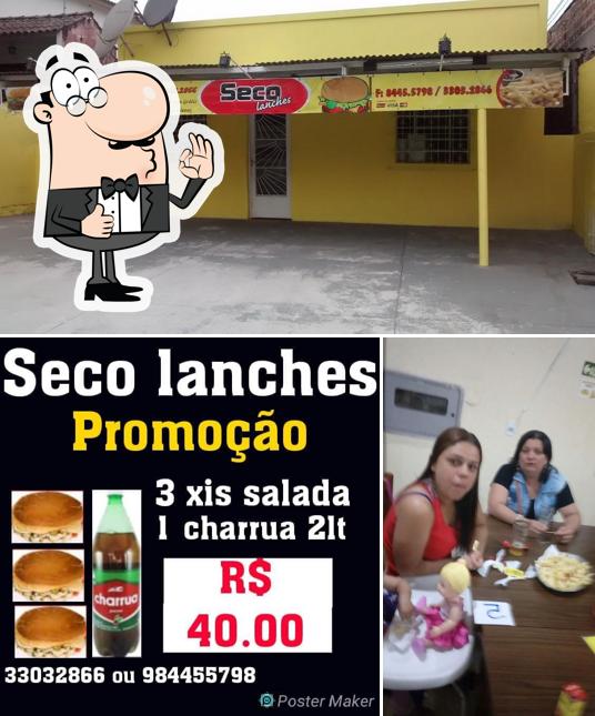 Here's a picture of Seco Lanches