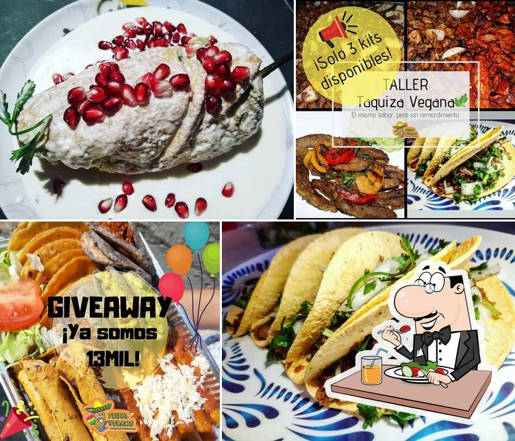 Food at Frijol Vegano - AntojitosMexicanos