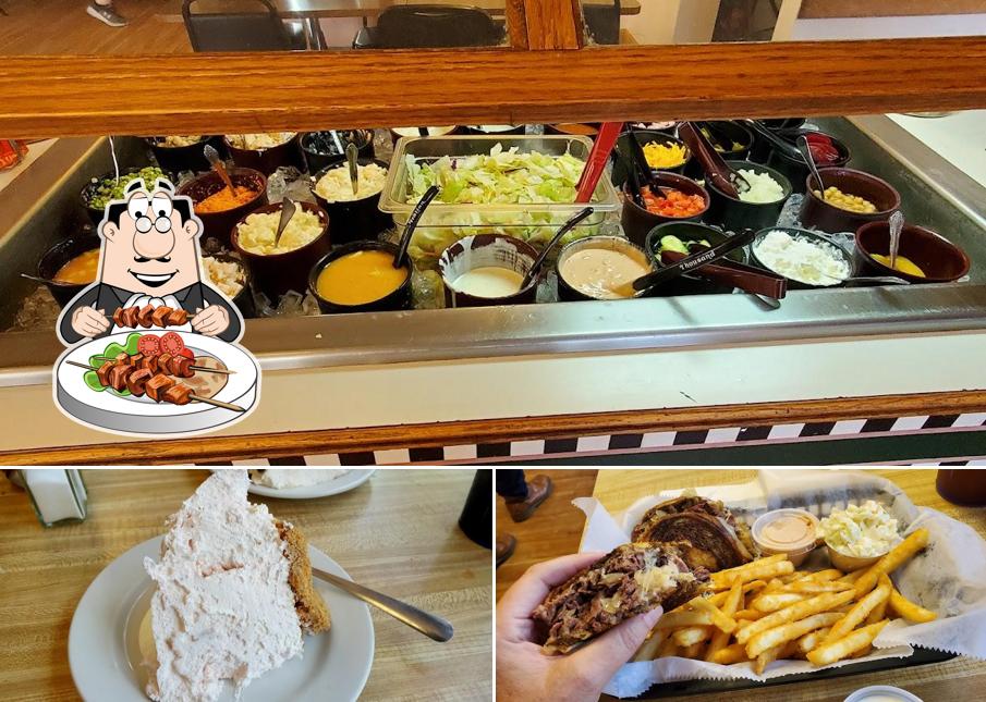 Carol's Lakeview Restaurant, 200 Iroquois Dr in Cherokee Village
