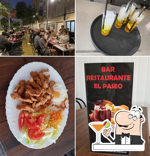 Это фотография, где изображены напитки и еда в Bar el paseo