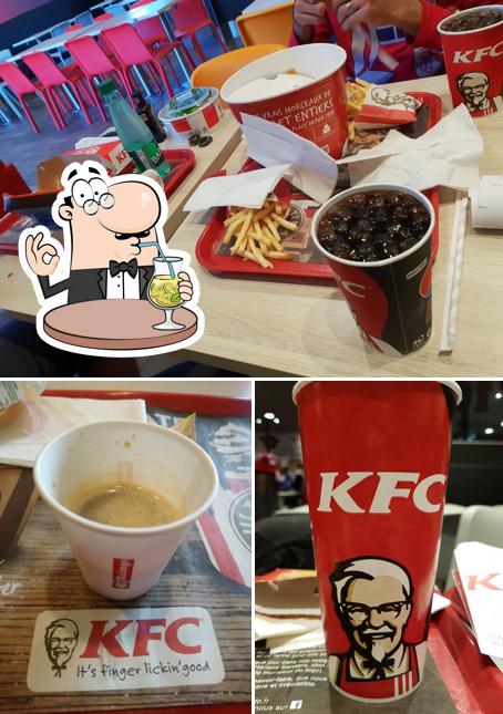 Parmi les différentes choses de la boire et la frites, une personne peut trouver sur KFC Les Ulis