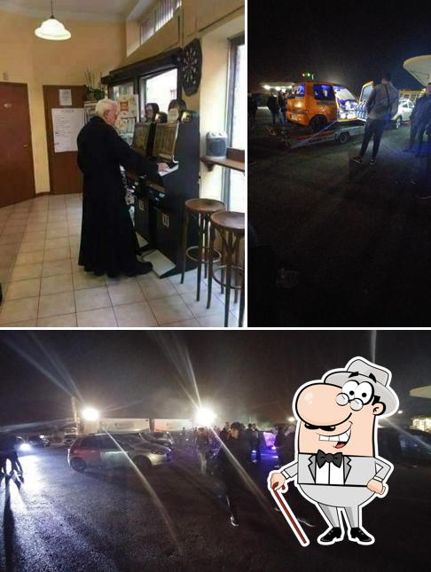 La immagine di esterno e interni da Il gallo