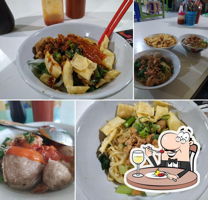 Mie Bakso Asli Wonogiri T Rasa Restaurant Pangandaran Restaurant