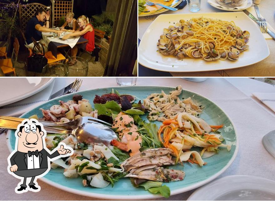 Tra le varie cose da Atlantic Osteria del Porto si possono trovare la interni e bevanda