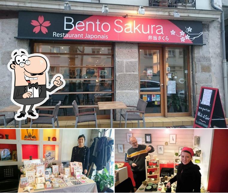 Voici la photo indiquant la intérieur et table à manger sur BENTO SAKURA